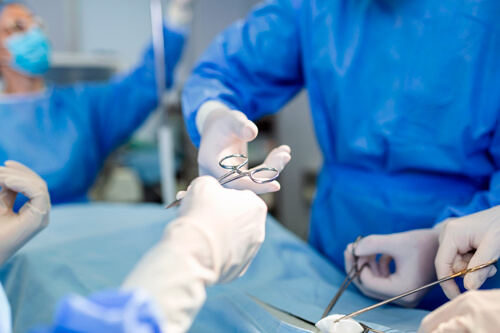 Cirugía endoscópica de columna en hernia discal lumbar